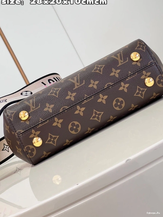 LOUIS BB CHANELUNY VUITTON 0226